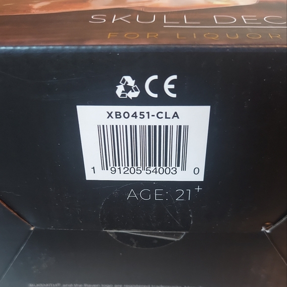 🆕️ Skull Decanter - Picture 3 of 3